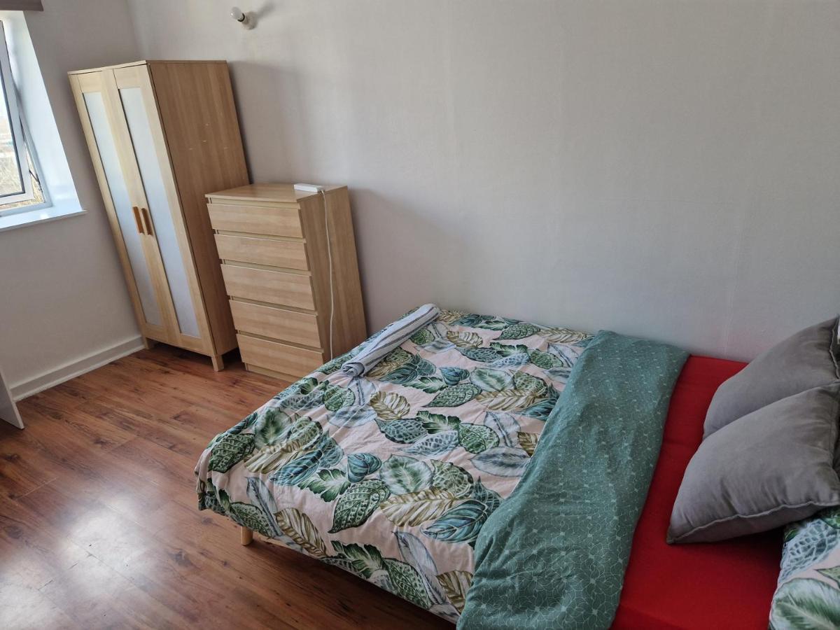Privatunterkunft Twin Bed For Guests *