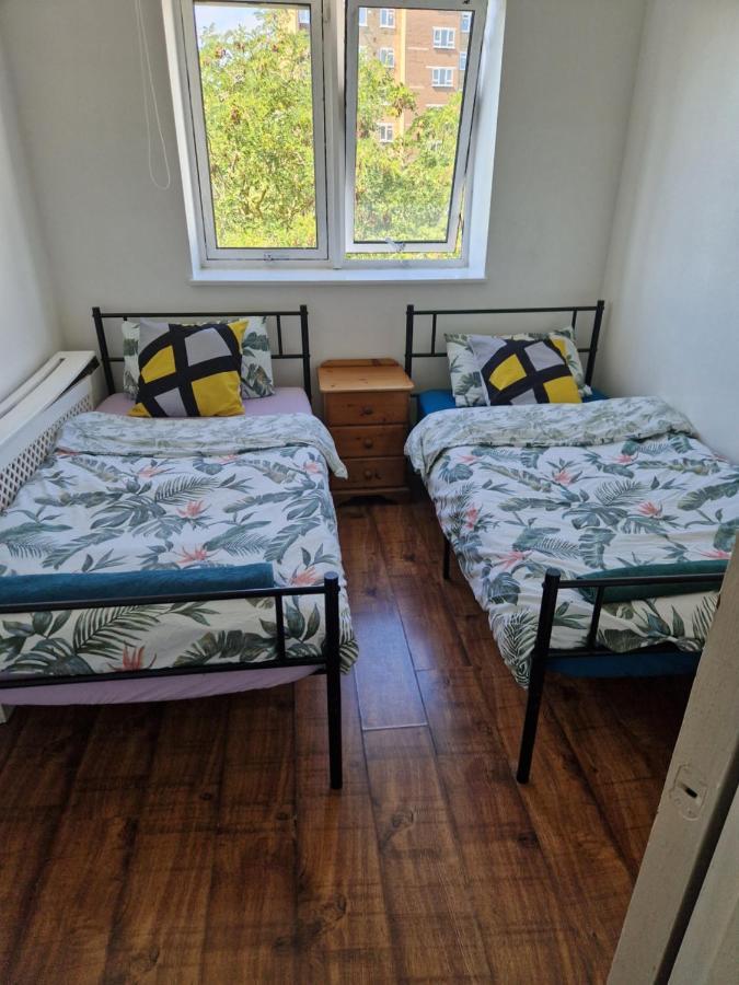 Twin Bed For Guests Privatunterkunft